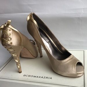 BCBG Maxazria Anya Pumps